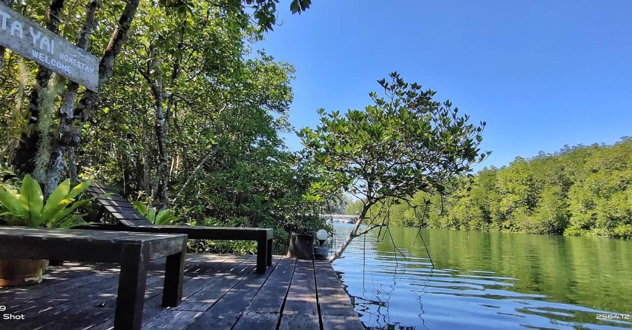 Ta Yai Homestay Ko Kut Kültér fotó